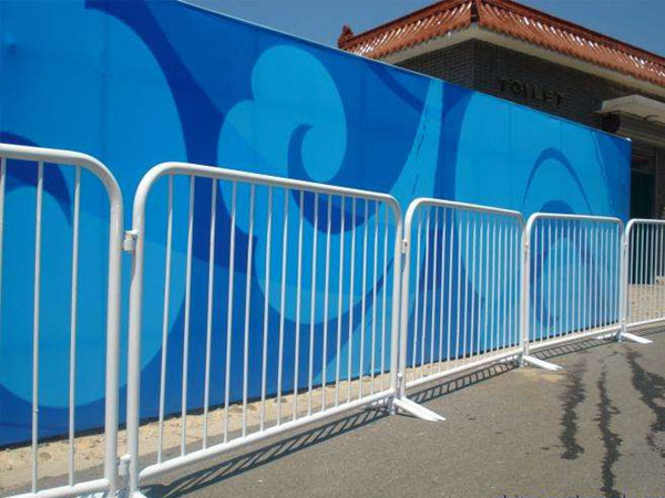 移動鐵馬道路護欄